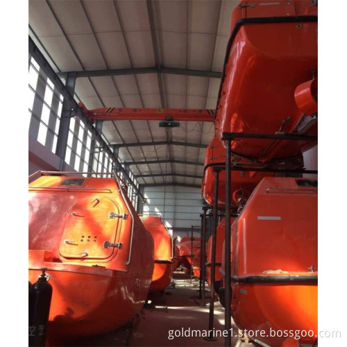 Totally enclosed lifeboat/rescue boat
